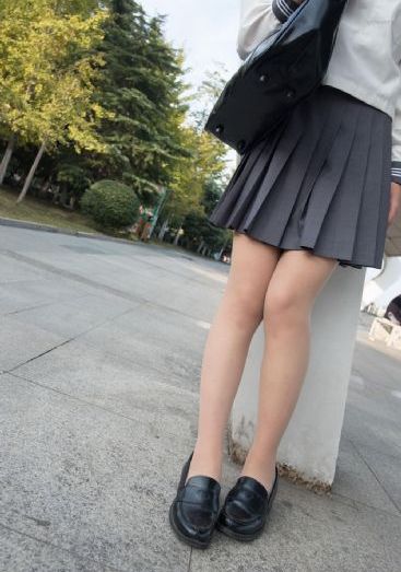 嗯啊唔啊用力嗯啊翁_国产剧在线观看完整版
