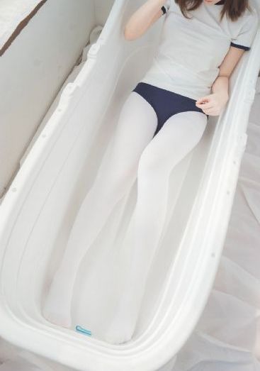 一个人看的视频WWW观看软件_720迅雷电影在线