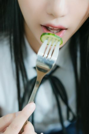 看了湿漉漉的文案_成人在线观看免费