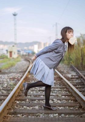 日韩精品天天摸日日添_国产剧日韩电影在线