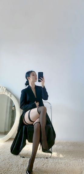 年轻大胸女教师3_DVD在线观看