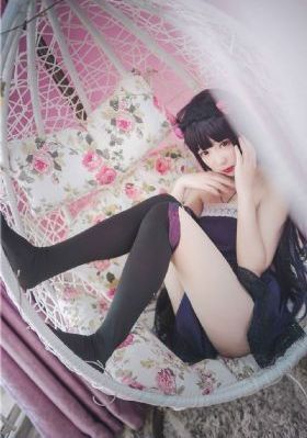 女人被灌酒灌醉了晕倒在男子怀里_BD英语神马在线观看