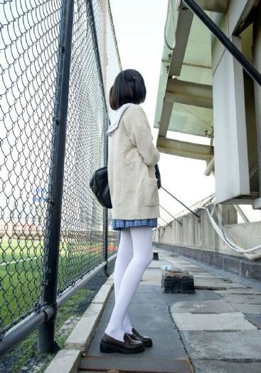 电影院里含着她的乳尖电影_DVD免费高清观看