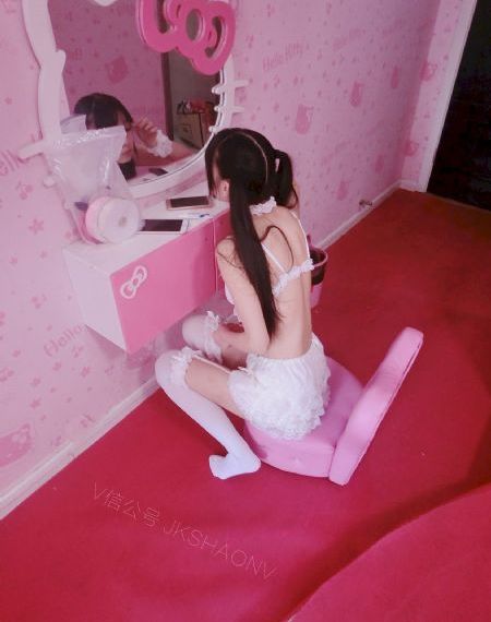 润玉吸咬锦觅乳峰_BD英语高清在线观看