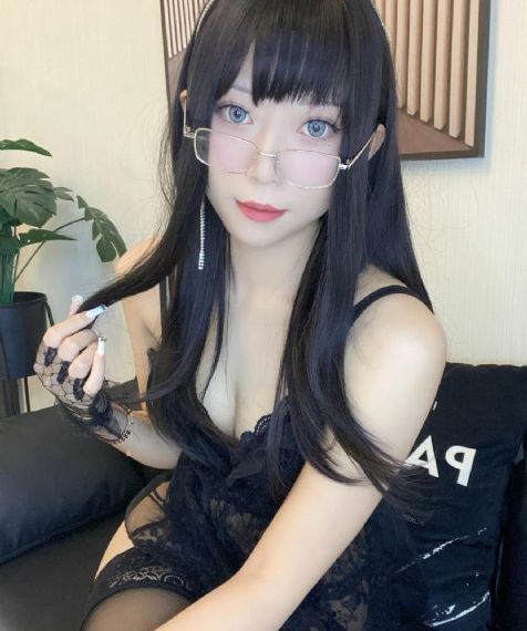 丈夫带多名男子和妻子群交_全集电影手机在线观看