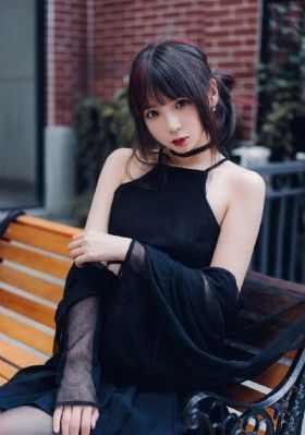 受开会攻躲椅子里面_超清超清免费观看